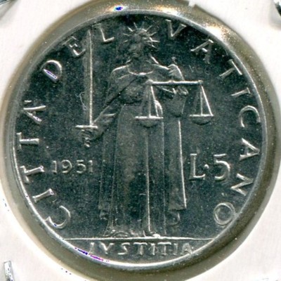 Монета Ватикан 5 лир 1951 год.