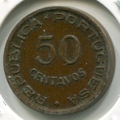 Монета Ангола 50 сентаво 1958 год.