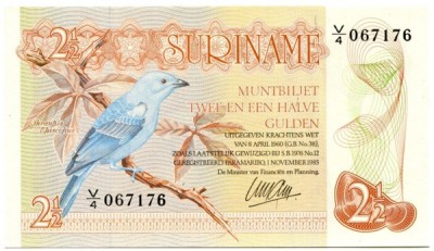 Банкнота Суринам 2-1/2 гульдена 1978 год.