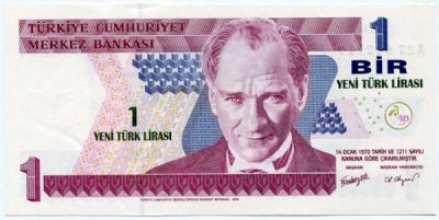 Банкнота Турция 1 лира 2005 год.
