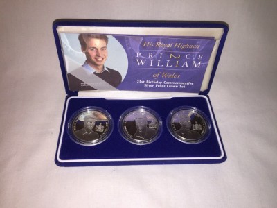 Великобритания, набор монет 5 фунтов 2003 г. Принц Уильям