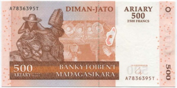 Мадагаскар 500 ариари 2004 г.
