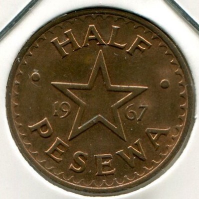 Монета Гана 1/2 песева 1967 год.